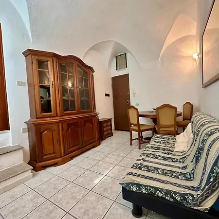 Zona Aristocrazia Apartment *